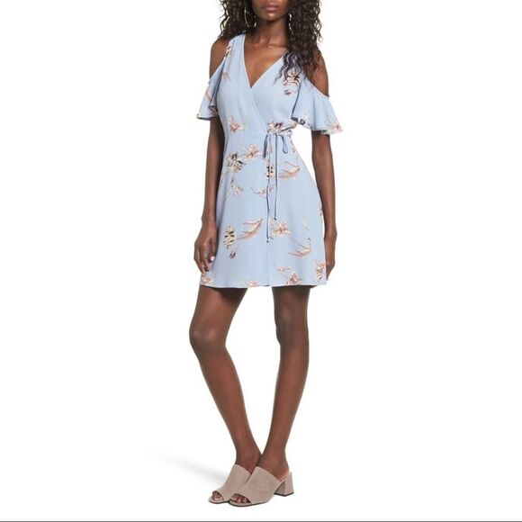 ✨HP✨Floral Print Cold Shoulder Wrap Dress✨ - Picture 1 of 7